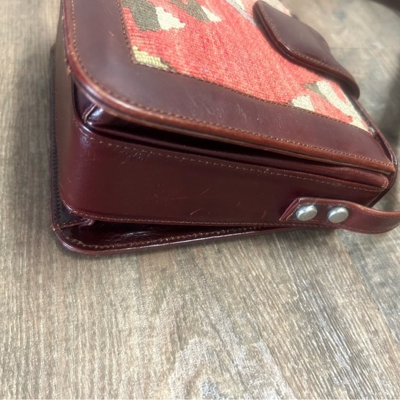 Kilim ART NWOT small leather crossbody bag made in Turkey- beautiful quality - Picture 3 of 15